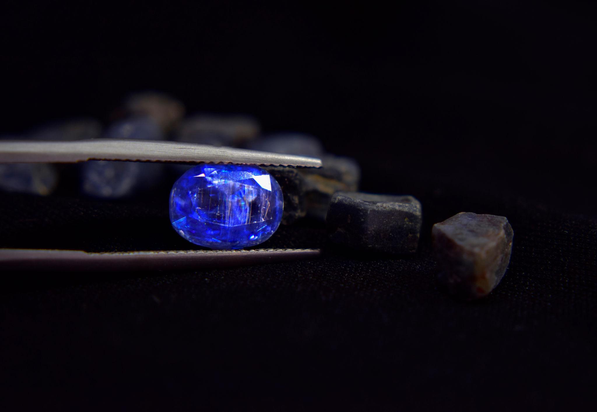 Natural Royal Blue Sapphire 8.52 Ct